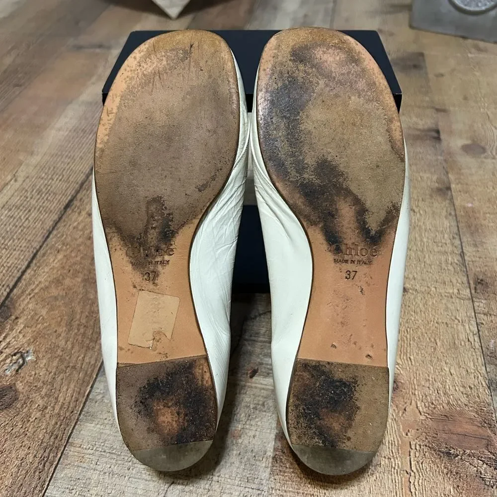 Chloé Women's Cream and Gold double ring buckle Ballet flats 37